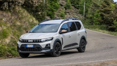 Prova Dacia Jogger Hybrid 155