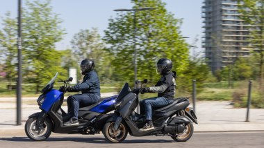 Confronto XMAX 300 e NMAX 155