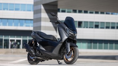 Confronto XMAX 300 e NMAX 155