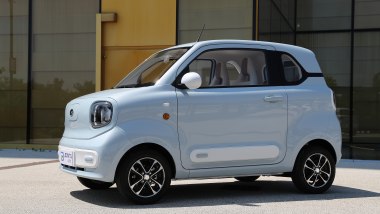 Bontu BTE05, 3/4 anteriore