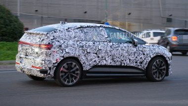Audi A2 e-tron foto spia, profilo