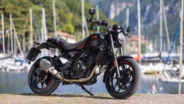 Nuova Royal Enfield Guerrilla 450 Apex