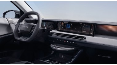 Lancia Gamma, primo pano della plancia