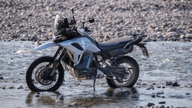 CFMoto 1000 MT-X, vista laterale