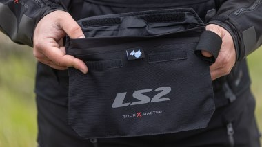 LS2 X-Master, al tasca posteriore diventa marsupio