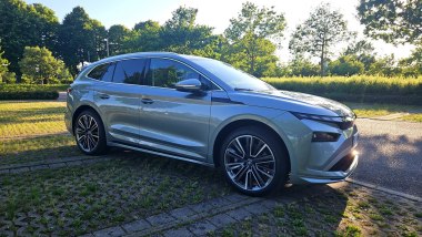 Skoda Enyaq, vista di profilo