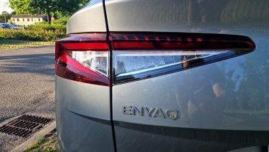Skoda Enyaq, fari posteriori