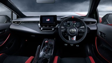GRMN Corolla, interni