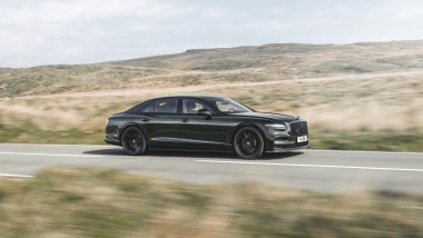 Bentley Flying Spur, vista laterale