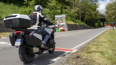 BMW R 1300 RT: pronti alla scalata dello Spino... ma senza cronometro
