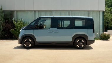 Kia PV5 Passenger, vista laterale