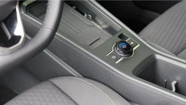 Volkswagen T-Roc, particolare del tunnel centrale