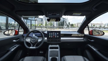 BYD Dolphin G DM-i, la plancia