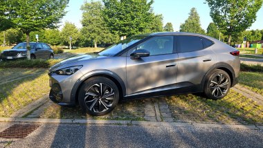 Cupra Tavascan, profilo
