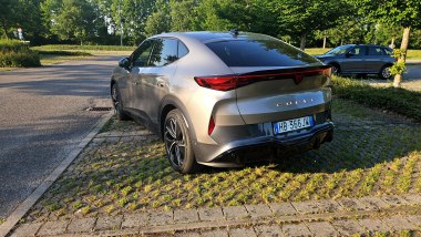 Cupra Tavascan, 3/4 posteriore