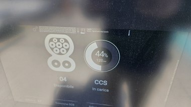 Cupra Tavascan, ricarica al 44%