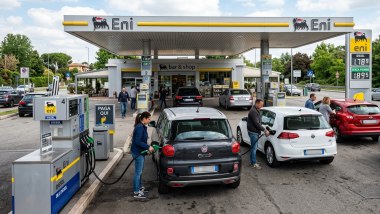 Rifornimento di carburante (AI)