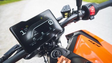 Nuova KTM 790 Duke 2026, nuovo strumento
