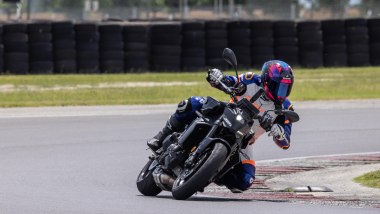 Yamaha MT-09 Y-AMT, uno scatto durante la prova in pista