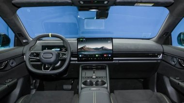 Lynk &amp; Co 07 GT