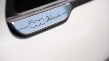 Fiat 500 Hybrid Dolcevita cabrio, loro versione speciale