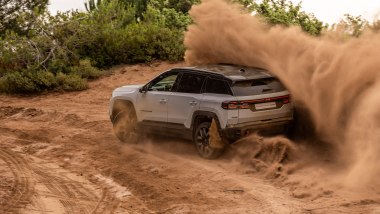 Jeep Compass 2026 4xe, il test