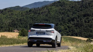 Al volante della Nissan Qashqai 2026 E-Power 2WD