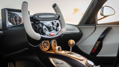 Hennessey Venom F5-M, il volante
