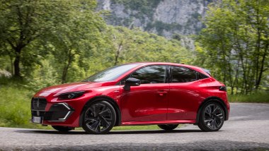 Prova Renault Clio E-Tech Esprit Alpine
