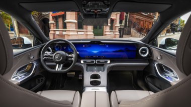 Mercedes C400 4Matic Elettrica, la plancia