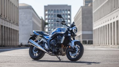 Honda CB1000F 2026 in 3/4 anteriore