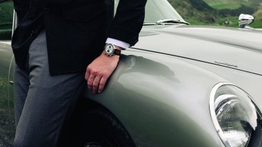 Breitling Top Time B01 Tribute to Aston Martin DB5, il modello fedele all'originale