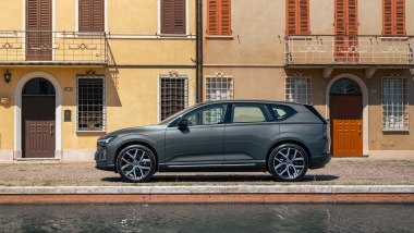 Volvo EX60 2027, laterale
