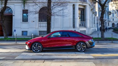 Hyundai Ioniq 6 N Line, vista laterale