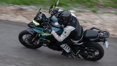Benelli TRK 902: la Explorer si fa apprezzare per la stabilità sui curvoni veloci