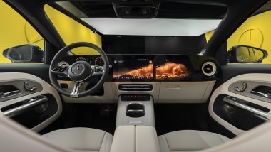 Nuova Mercedes GLA 2027 Hybrid, la plancia digitale