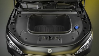 Nuova Mercedes GLA 2027 Electric, il frunk