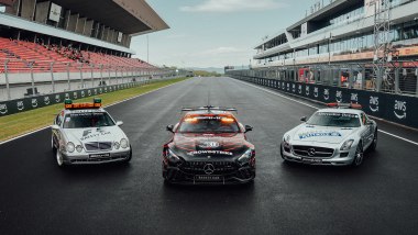 Tre generazioni di safety car Mercedes