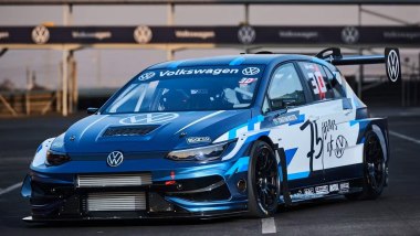 Volkswagen Golf GTI 1000 CV