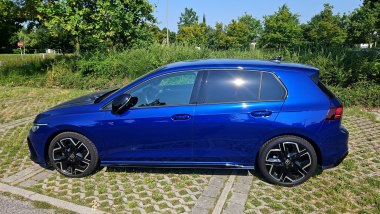 Volkswagen Golf TDI, vista laterale