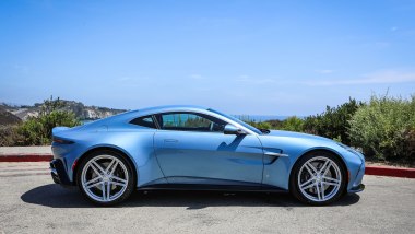 Aston Martin DB12 coup&eacute; Heritage Edition