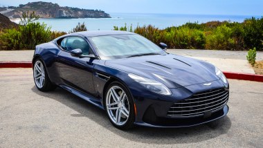 Aston Martin Vantage coup&eacute; Heritage Edition