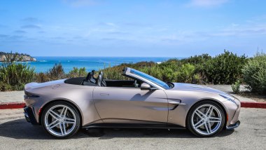 Aston Martin Vantage Roadster Heritage Edition