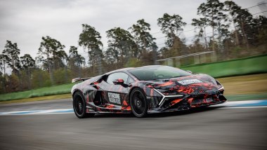 Lamborghini Revuelto SV