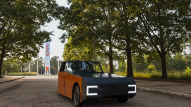 Prototipo auto elettrica con pannelli solari
