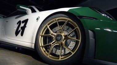 Porsche 911 GT3 100 Jahre Nürburgring, i cerchi in California Gold