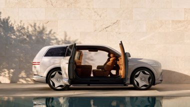 Genesis GV90, l'apertura degli sportelli