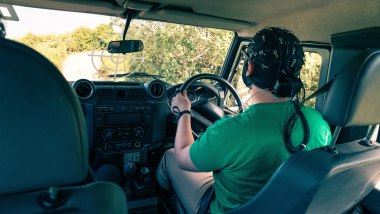Studio Castrol sul piacere di guida: al volante della Land Rover in fuoristrada