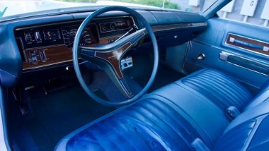 La Plymouth Sport Fury replica sceriffo Rosco di Hazzard