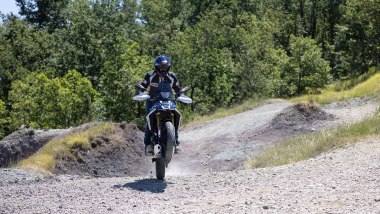 BMW F 450 GS: sa essere maltrattata con gusto
